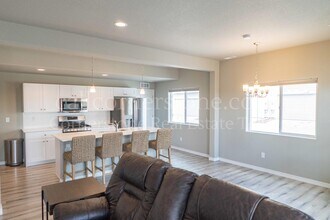 8056 Woodmen Center Heights in Colorado Springs, CO - Building Photo - Building Photo