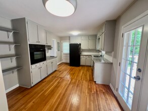 3534 Maryvale Dr in Decatur, GA - Building Photo - Building Photo