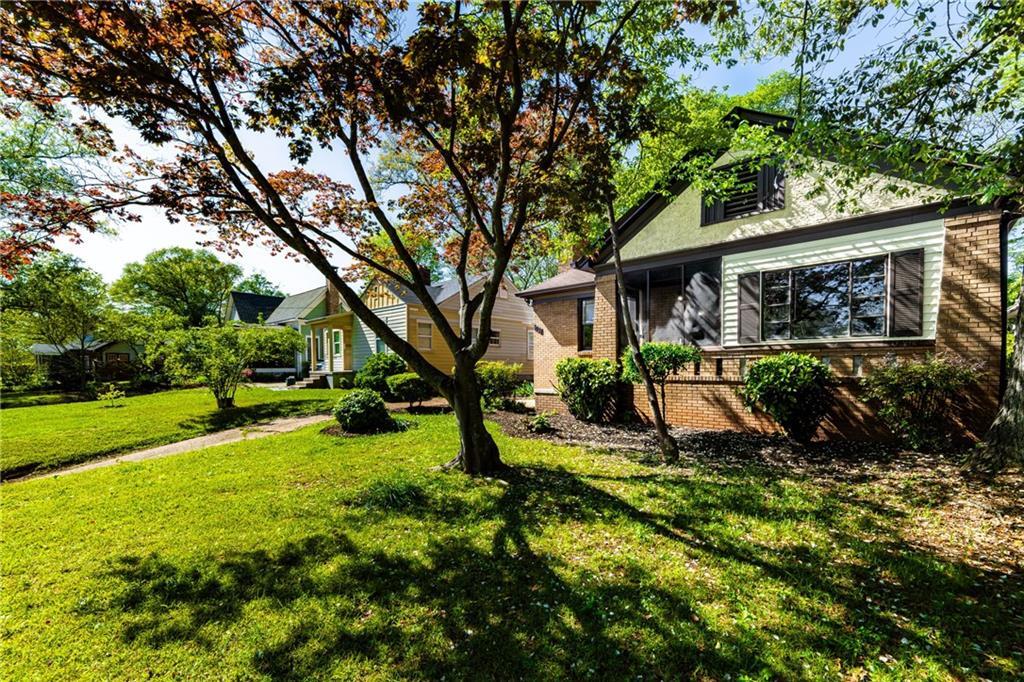 1029 Katherwood Dr SW in Atlanta, GA - Building Photo