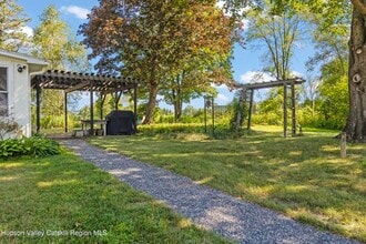 718 Church Ave in Germantown, NY - Building Photo - Building Photo