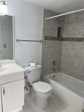 300 SW 134th Way, Unit 209E in Pembroke Pines, FL - Building Photo - Building Photo