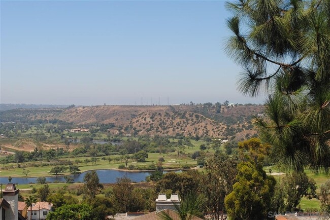 11433 Madera Rosa Way in San Diego, CA - Building Photo - Building Photo