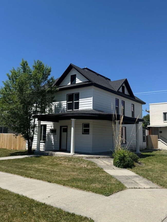property at 291 N Shilling Ave