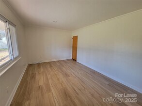 6539 Louglen Cir in Charlotte, NC - Building Photo - Building Photo