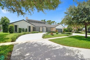 7475 Estrella Cir in Boca Raton, FL - Building Photo - Building Photo