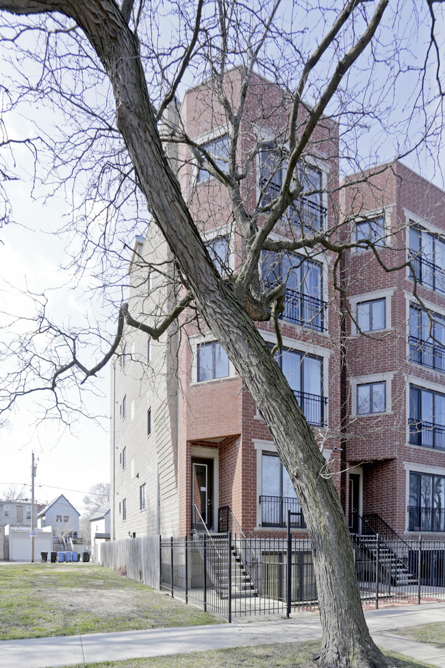 6448 S Dorchester Ave in Chicago, IL - Building Photo - Building Photo