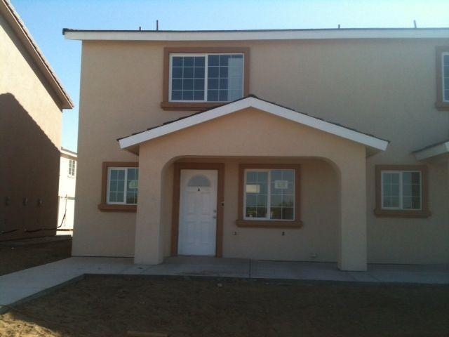 2765 Central Park Dr in Wasco, CA - Building Photo - Building Photo