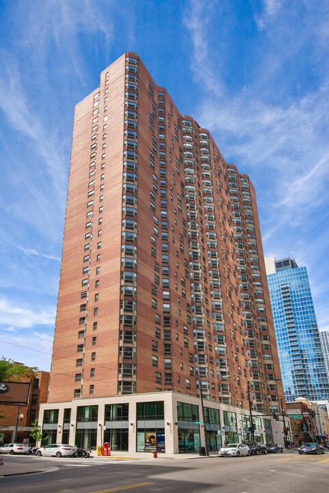Chestnut Place in Chicago, IL - Foto de edificio