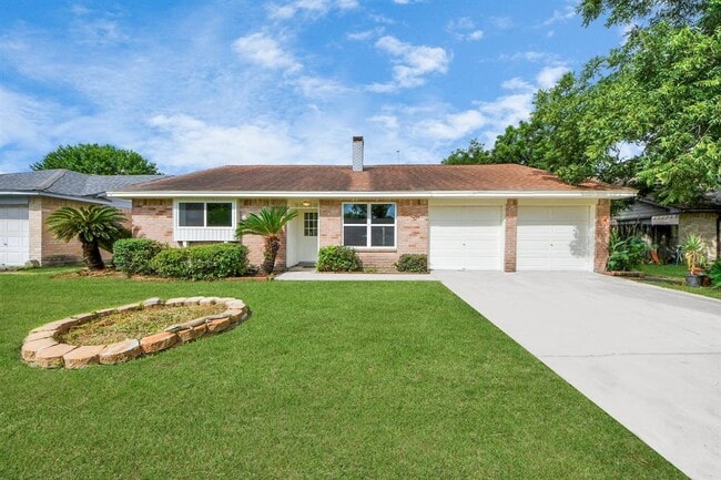 4015 Lufborough Dr in Houston, TX - Foto de edificio - Building Photo