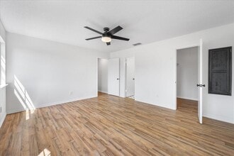 1404 Deupree Dr in Austin, TX - Building Photo - Building Photo