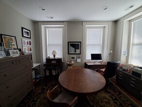 109 Carpenter Ln in Philadelphia, PA - Building Photo - Building Photo