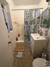 326 W 83rd St in New York, NY - Building Photo - Building Photo