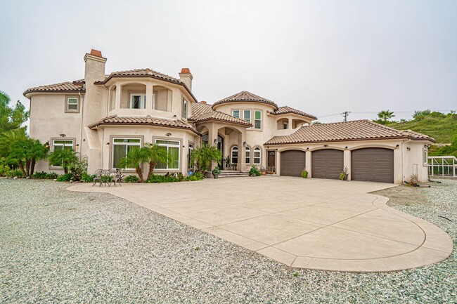 26905 Rolling Hills Ave in Santa Clarita, CA - Building Photo - Building Photo