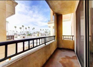991 Arapahoe St, Unit 404 in Los Angeles, CA - Building Photo - Building Photo