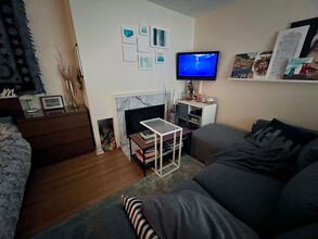 741 W Gordon Ter in Chicago, IL - Building Photo - Building Photo