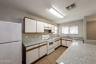 18611 North 22nd St in Phoenix, AZ - Building Photo - Building Photo