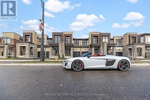 38 Singhampton Rd in Vaughan, ON - Building Photo