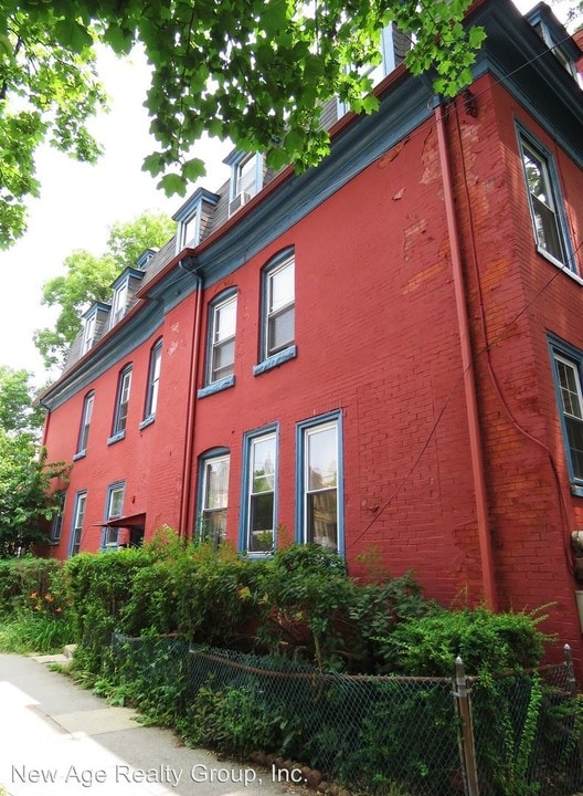 4338 Pine St in Philadelphia, PA - Building Photo