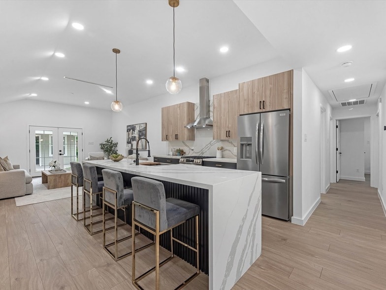 1826 Woodcrest Dr in Houston, TX - Foto de edificio