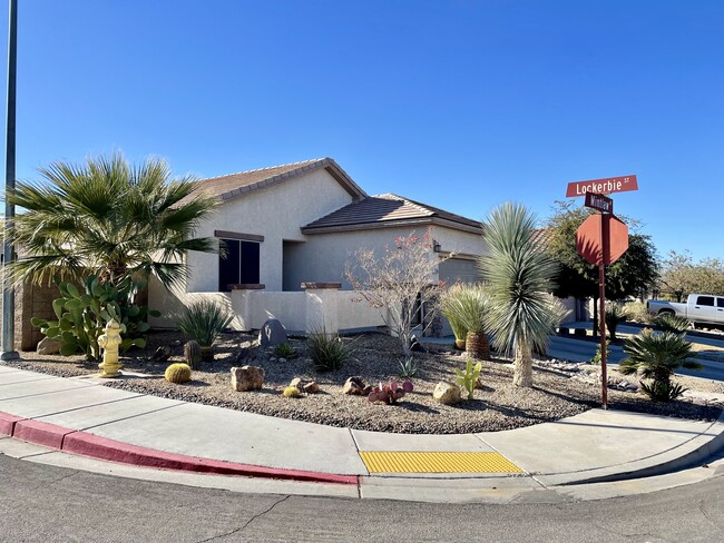 2705 Mintlaw Ave in Henderson, NV - Building Photo - Building Photo