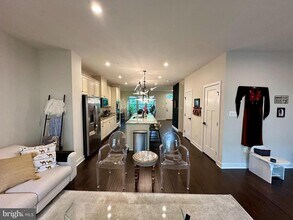 7013 Van Dusen Rd in Laurel, MD - Building Photo - Building Photo