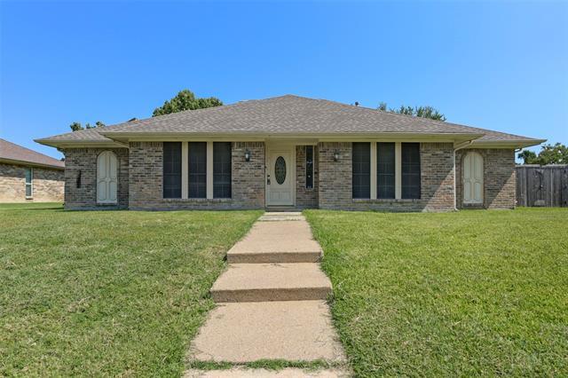 1017 Clinton Dr in Plano, TX - Building Photo