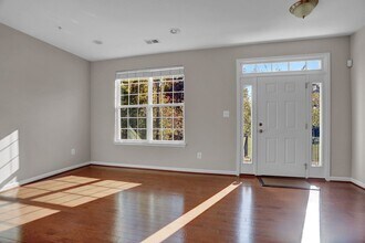 115 Tanglewood Manor Dr in Silver Spring, MD - Building Photo - Building Photo