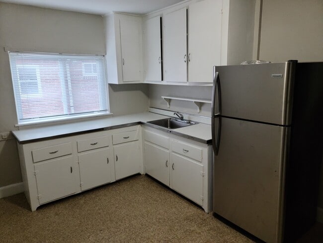 20 Brock St, Unit 2 in Boston, MA - Foto de edificio - Building Photo