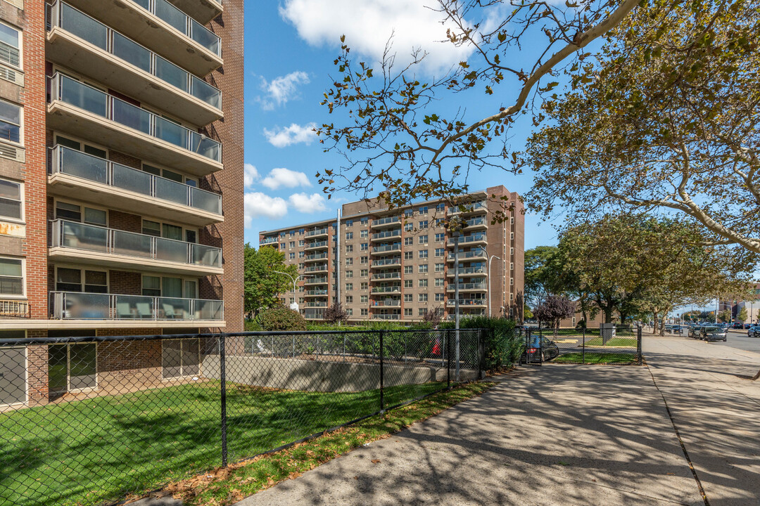 MeadowWood at Gateway in Brooklyn, NY - Building Photo