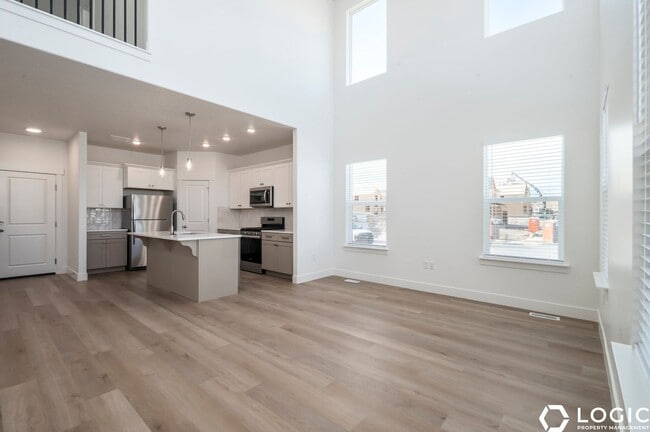3926 970 N in Lehi, UT - Foto de edificio - Building Photo