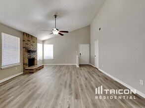 14202 Clear Forest Dr in Sugar Land, TX - Building Photo - Building Photo