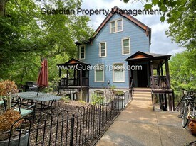 1108 Kenwood Pkwy in Minneapolis, MN - Building Photo