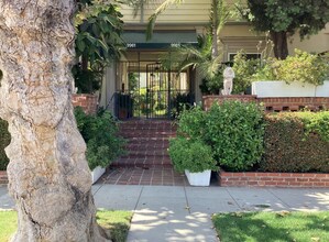 9979 Robbins Dr in Beverly Hills, CA - Building Photo - Building Photo