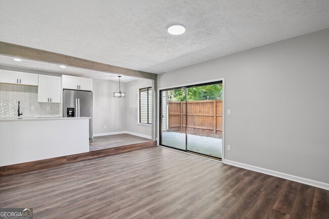 property at 3193 Nectarine Cir