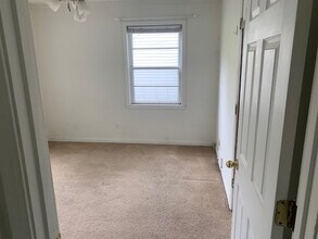 7635 High Dr in Prairie Village, KS - Building Photo - Building Photo