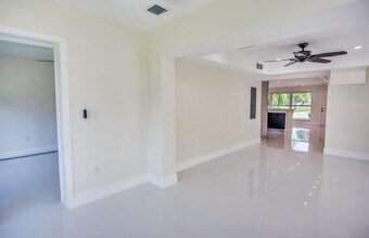 1126 Johnson St in Hollywood, FL - Foto de edificio - Building Photo