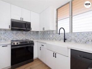 975 Ala Lilikoi St in Honolulu, HI - Building Photo - Building Photo