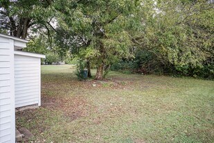 1007 E Edgerton St in Dunn, NC - Building Photo