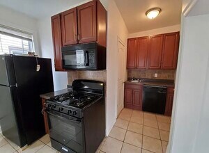 94 Woodlawn Ave in Jersey City, NJ - Building Photo - Building Photo