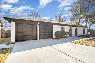 800 Overhill Ct in Hurst, TX - Building Photo - Building Photo