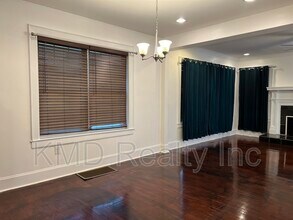 424 Woodvale Pl in Charlotte, NC - Building Photo - Building Photo