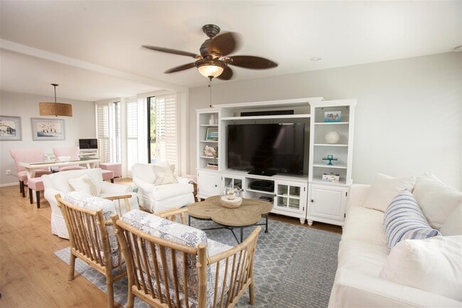 675 S Sierra Ave, Unit 29 in Solana Beach, CA - Building Photo - Building Photo