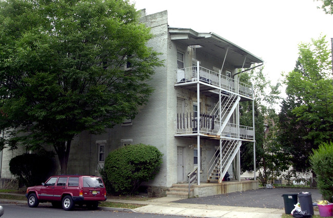 9 Cedar St in Garwood, NJ - Building Photo - Building Photo