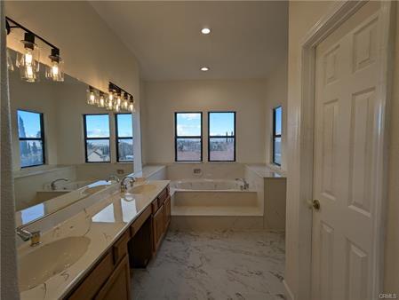 42057 Parkmont Dr in Lancaster, CA - Building Photo - Building Photo