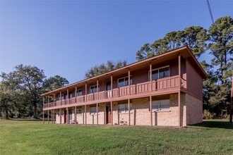 120 McAdams Ln in Huntsville, TX - Building Photo - Building Photo