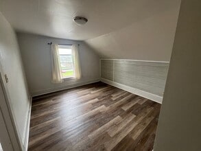 1305 Merrill Ave in Wausau, WI - Building Photo - Building Photo