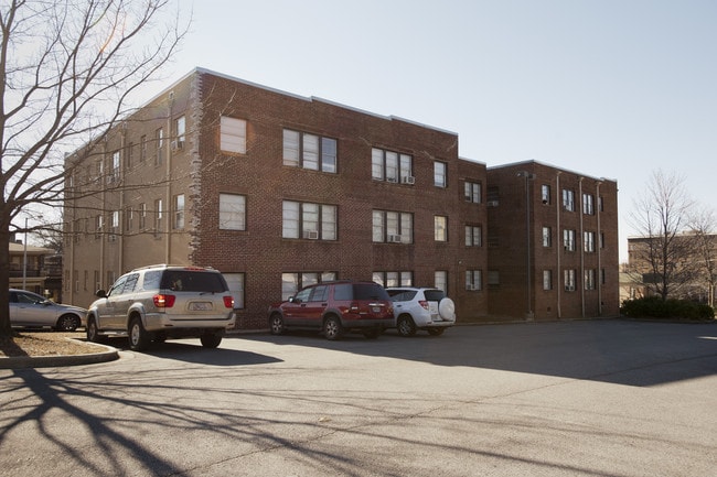 Park Manor in Birmingham, AL - Foto de edificio - Building Photo