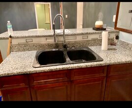 143 Delphine St in Philadelphia, PA - Building Photo - Building Photo