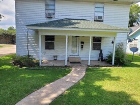 2305 Webster Street, Unit B, Unit B in Liberty, TX - Building Photo