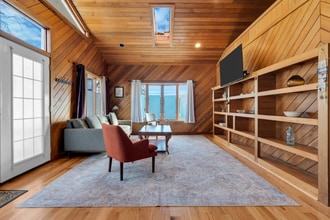 51 Laurel Ave in Neptune City, NJ - Foto de edificio - Building Photo